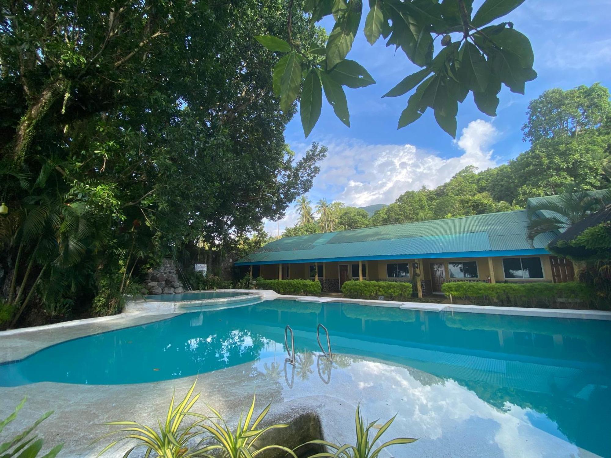Camiguin Island Golden Sunset Beach Club Mambajao Extérieur photo