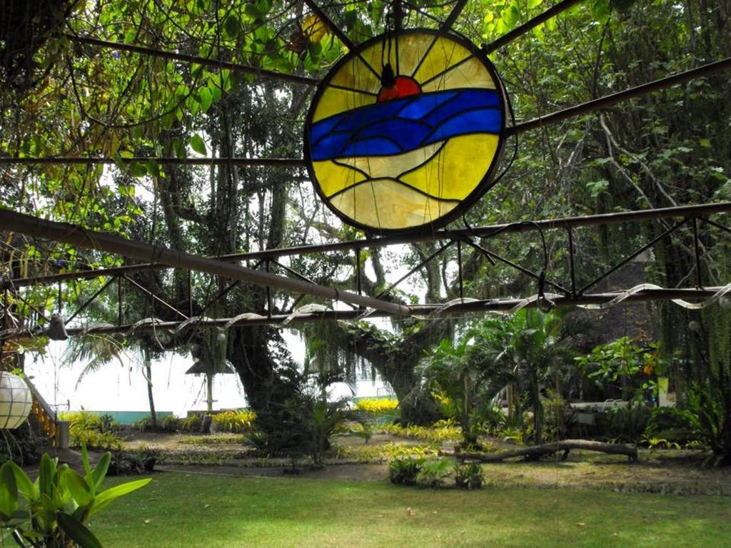 Camiguin Island Golden Sunset Beach Club Mambajao Extérieur photo